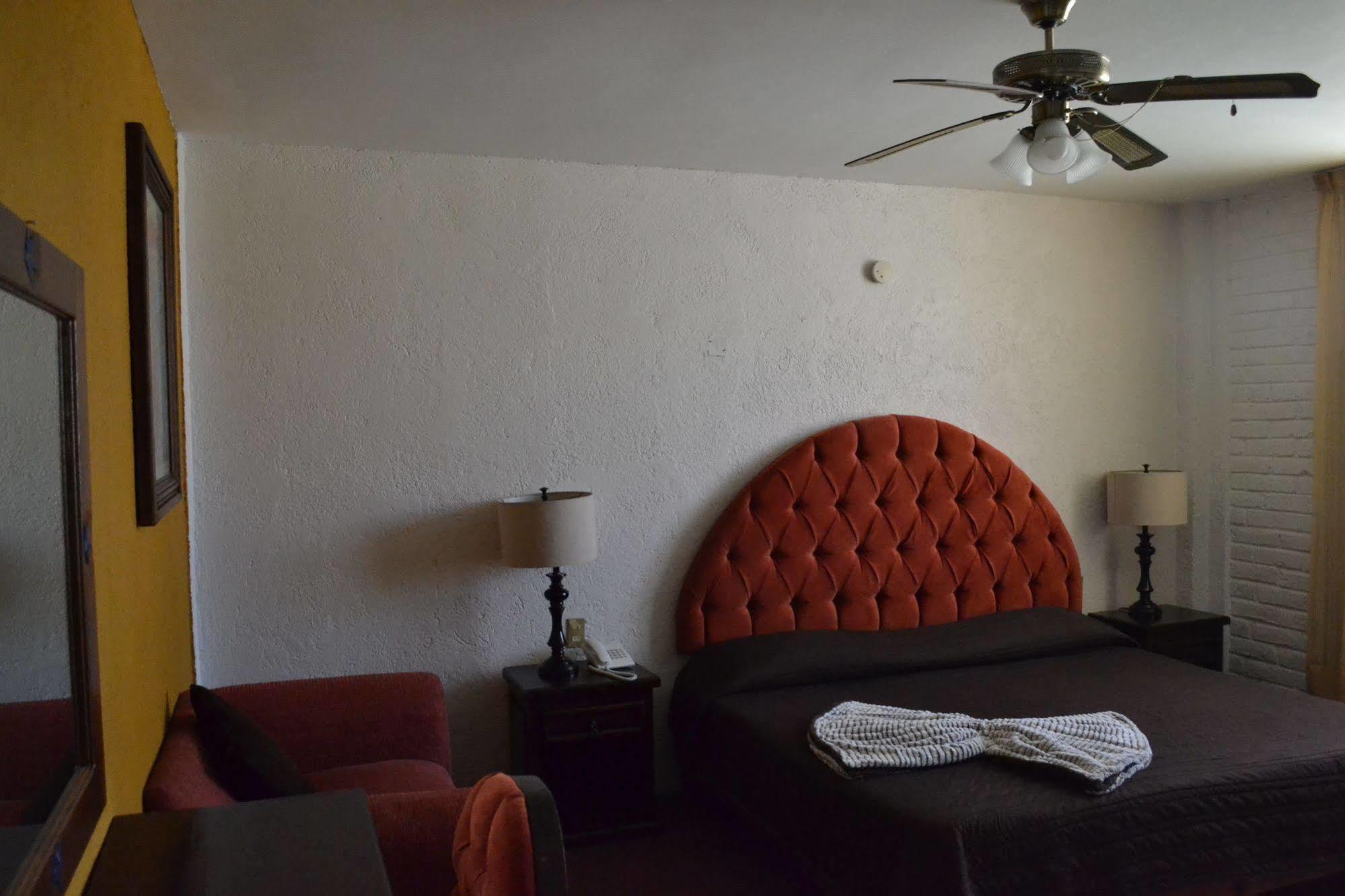 Hotel Hc Celaya  Dış mekan fotoğraf